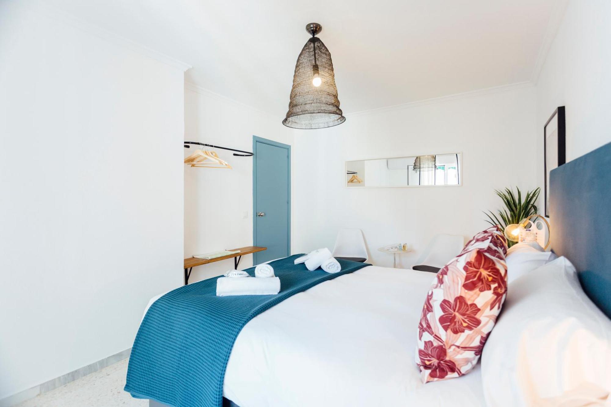 Appartement Stunning And Colorful- 4Bd 2Bth- Santa Cruz à Séville Extérieur photo